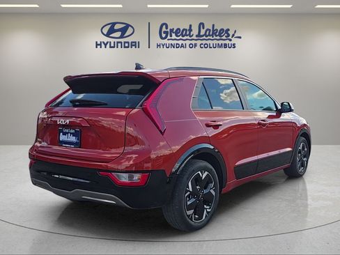 Used 2023 Kia Niro Wind w/ Wind Preserve Package FWD image 5