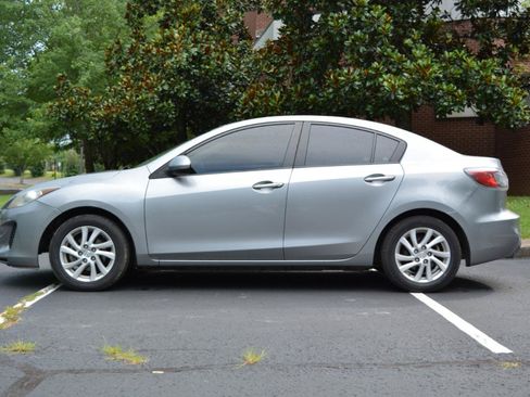 Used 2012 MAZDA MAZDA3 i Grand Touring w/ Tech Pkg FWD image 8