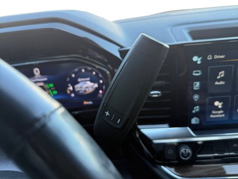 Used 2024 Chevrolet Silverado 1500 LT image 15