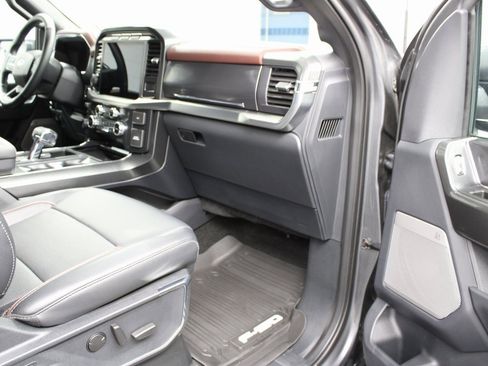 Used 2023 Ford F150 Lariat image 28