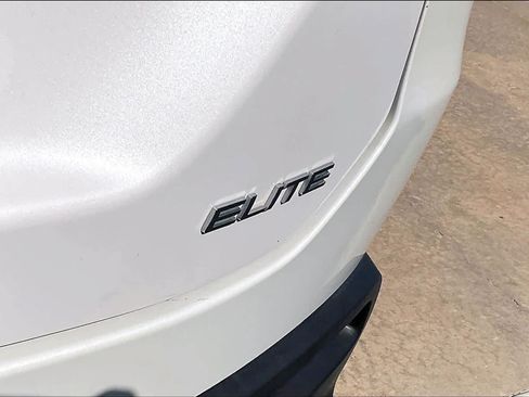 Used 2025 Honda Pilot Elite image 10