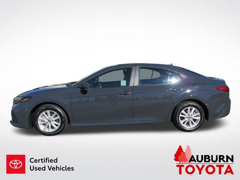 Used 2025 Toyota Camry LE image 5