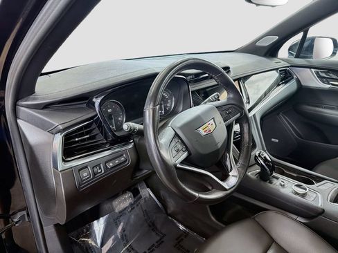 Used 2024 Cadillac XT6 Premium Luxury w/ Technology Package AWD/4WD image 11