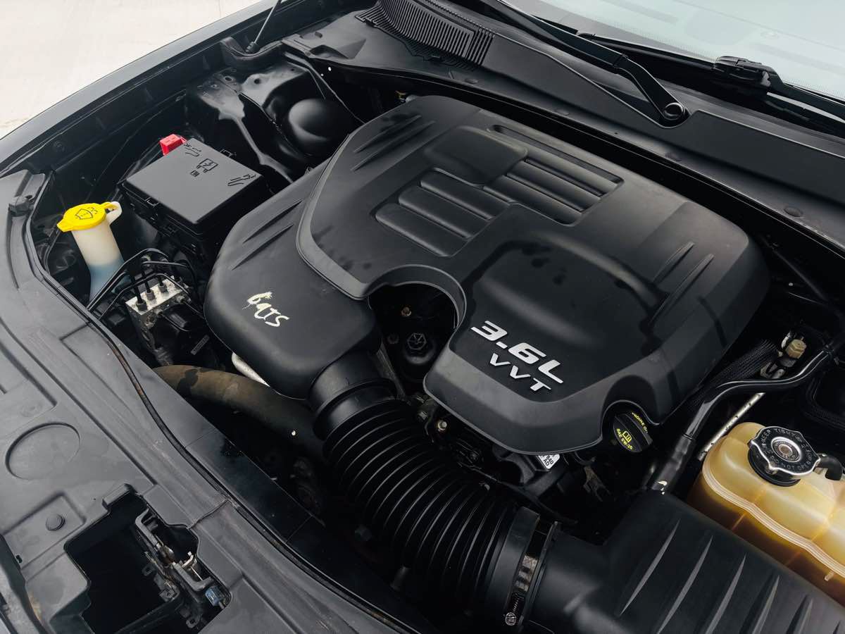 Used 2014 Chrysler 300 AWD image 21