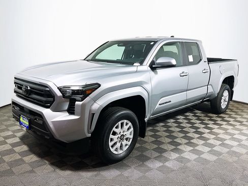 New 2026 Toyota Tacoma SR5 AWD/4WD image 3