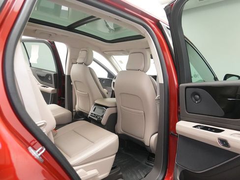 Used 2020 Lincoln Aviator Reserve w/ Equipment Group 201A AWD/4WD image 33