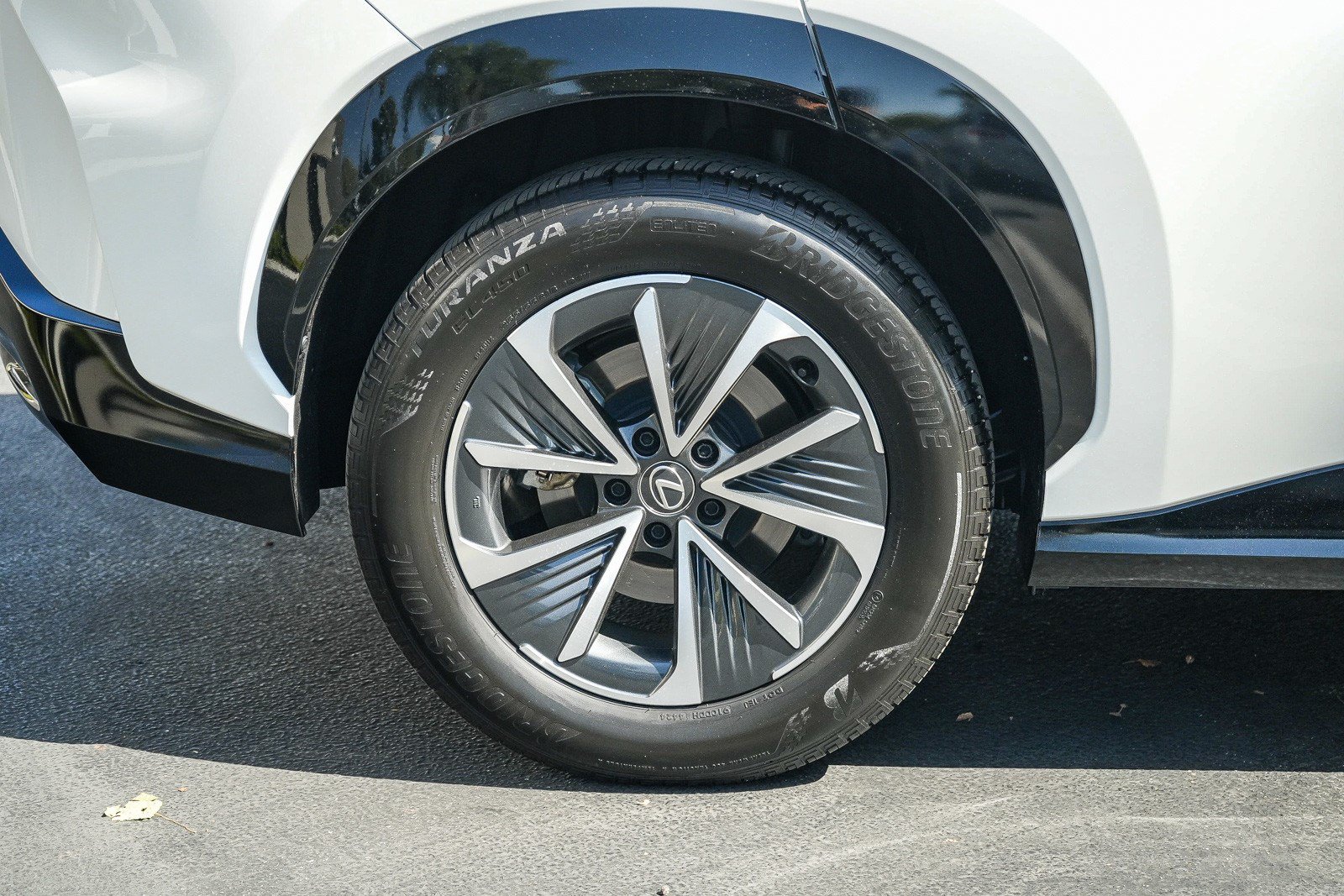 Certified 2025 Lexus RZ 450e AWD/4WD image 11