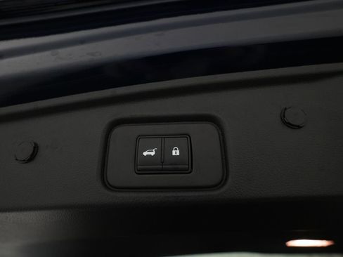Certified 2025 Nissan Pathfinder Platinum AWD/4WD image 15