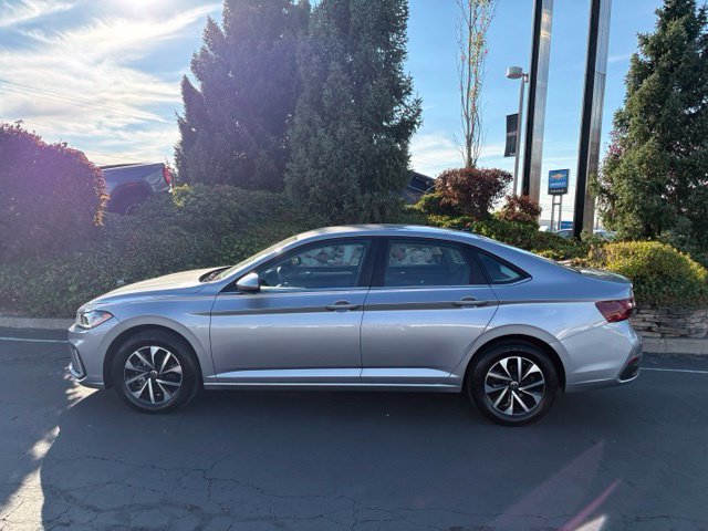 Used 2025 Volkswagen Jetta S FWD image 3