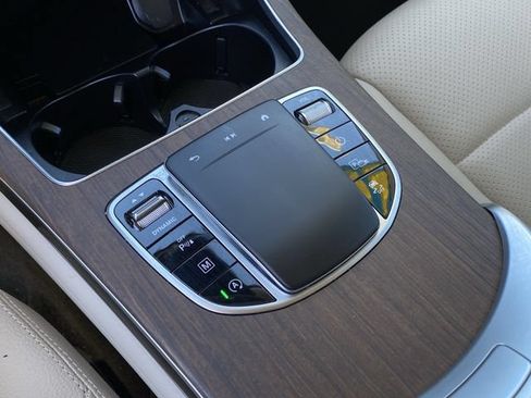 Used 2022 Mercedes-Benz GLC 300 image 26