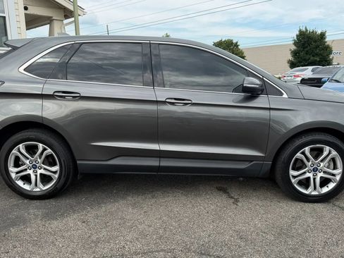 Used 2018 Ford Edge Titanium AWD/4WD image 6