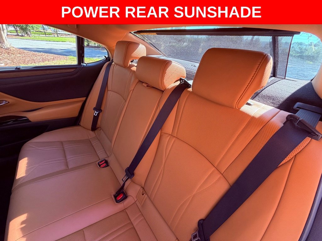 Certified 2022 Lexus ES 350 Ultra Luxury w/ Accessory Package FWD image 18
