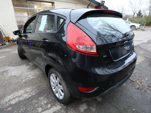 Used 2011 Ford Fiesta SE w/ 203A Rapid Spec Order Code image 8