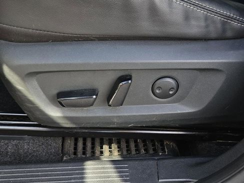 Used 2023 Nissan Rogue SL w/ SL Premium Package image 27