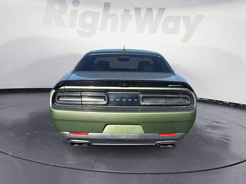Used 2019 Dodge Challenger SRT Hellcat w/ Plus Package RWD image 4
