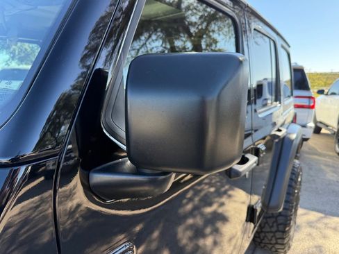 Used 2018 Jeep Wrangler Unlimited Sport S image 10