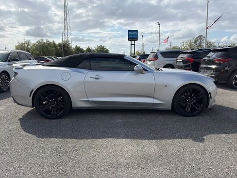 Used 2017 Chevrolet Camaro LT RWD image 5