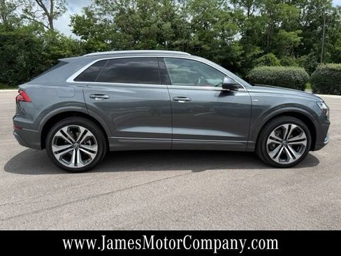 Used 2020 Audi Q8 Prestige w/ Prestige Package AWD/4WD image 4