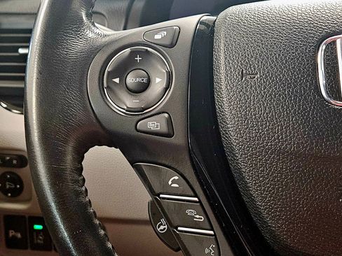 Used 2018 Honda Pilot Elite image 40