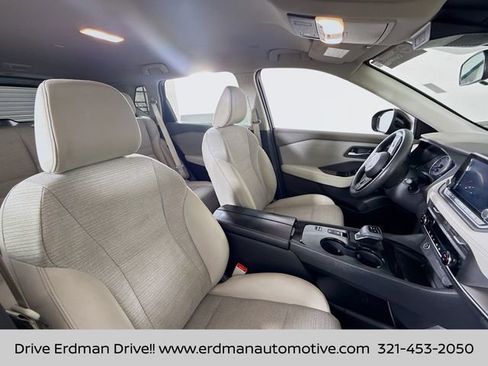 Certified 2023 Nissan Rogue SV image 28