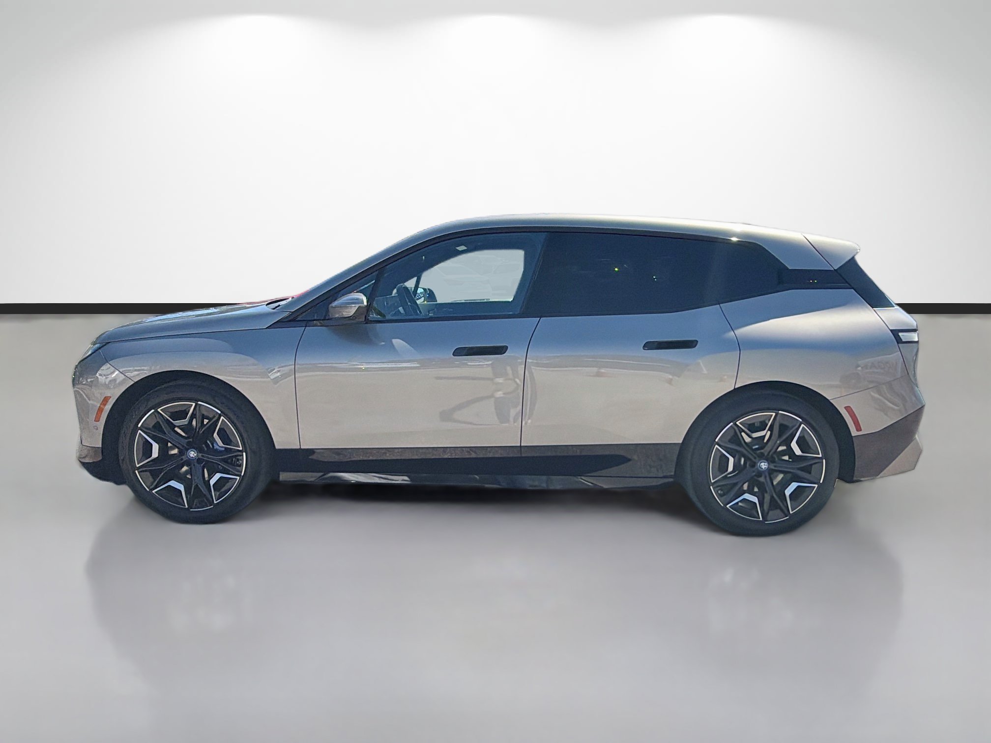 Used 2024 BMW iX M60 AWD/4WD image 6