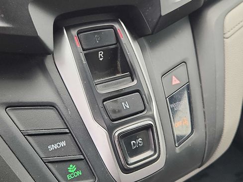 Used 2018 Honda Odyssey LX image 14
