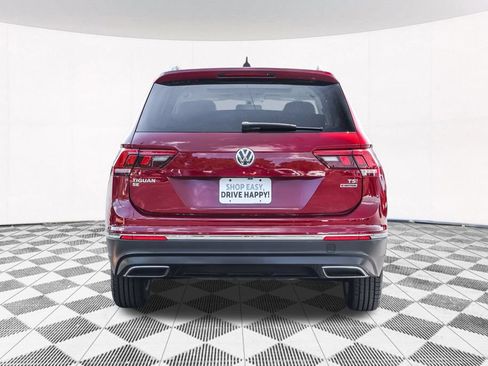 Used 2018 Volkswagen Tiguan SEL AWD/4WD image 13