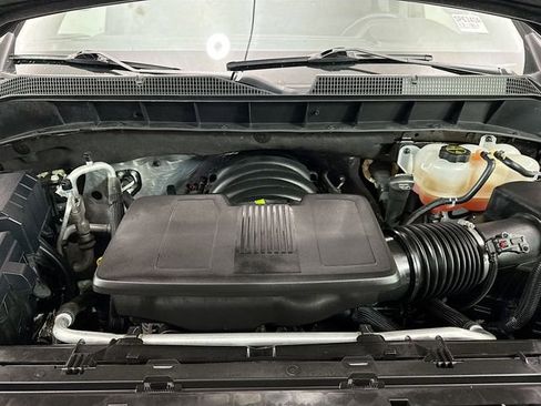 Used 2024 Chevrolet Silverado 1500 LT AWD/4WD image 32