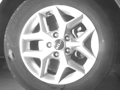 Used 2025 Kia Soul LX w/ LX Technology Package image 13