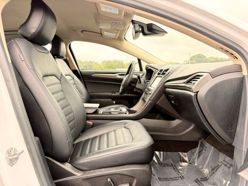Used 2018 Ford Fusion SE w/ Equipment Group 602A FWD image 23