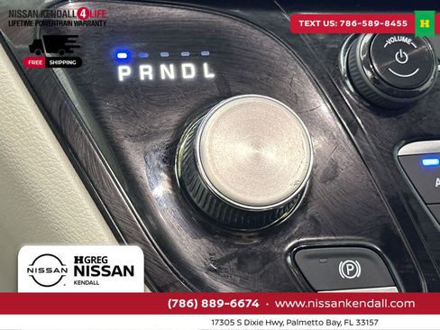 Used 2023 Chrysler Voyager LX image 24