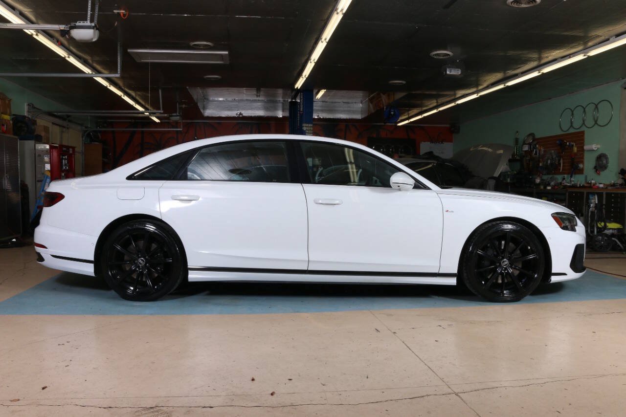 Used 2022 Audi A8 L 3.0T AWD/4WD image 1