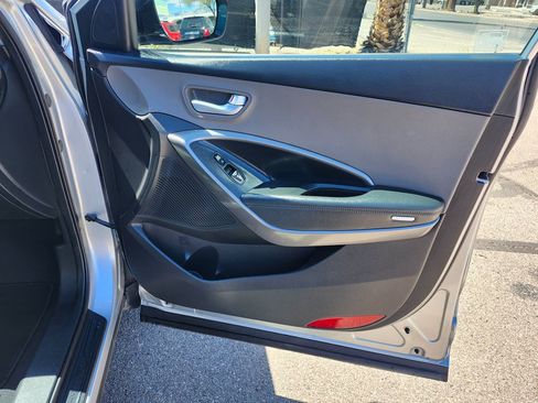 Used 2018 Hyundai Santa Fe Sport image 18