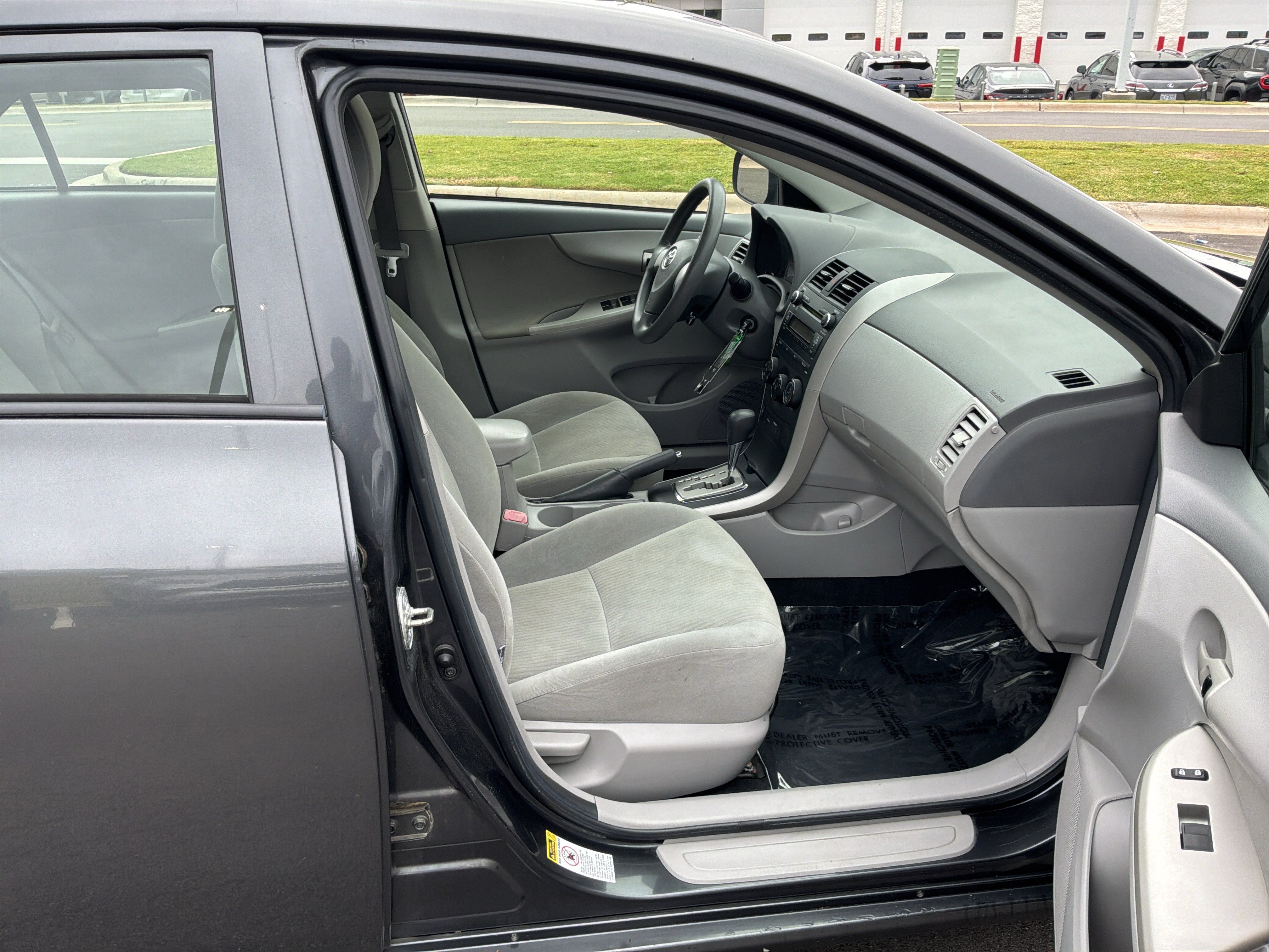 Used 2010 Toyota Corolla LE w/ All Weather Guard Pkg FWD image 32