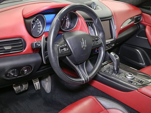 Used 2020 Maserati Levante S GranSport image 27