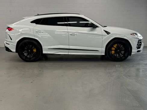 Used 2021 Lamborghini Urus image 8