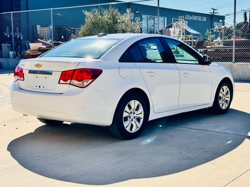 Used 2016 Chevrolet Cruze LS image 7