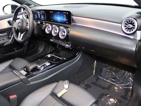Used 2019 Mercedes-Benz A 220 4MATIC image 31