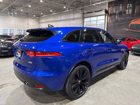 Used 2020 Jaguar F-PACE R-Sport image 3
