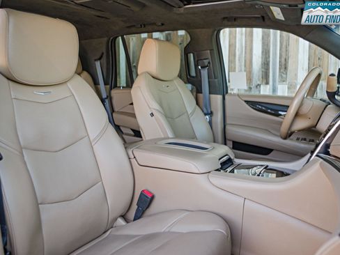 Used 2019 Cadillac Escalade Platinum AWD/4WD image 21