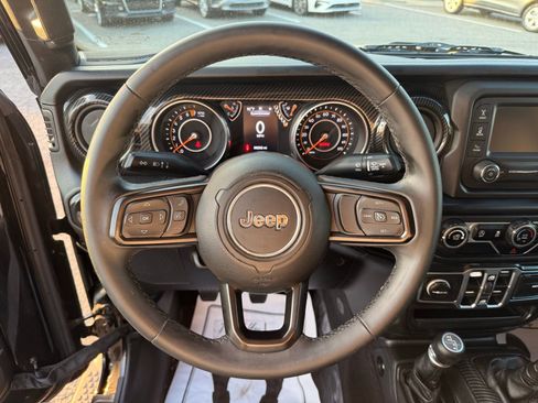 Used 2018 Jeep Wrangler Unlimited Sport S AWD/4WD image 13