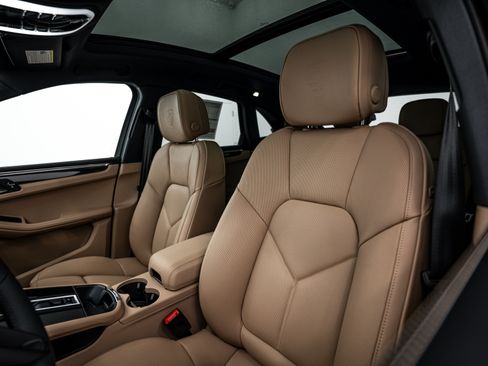 Certified 2026 Porsche Macan S AWD/4WD image 21