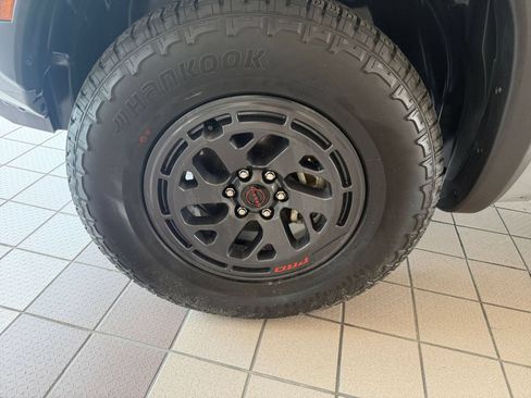 Used 2026 Nissan Frontier PRO-4X AWD/4WD image 24