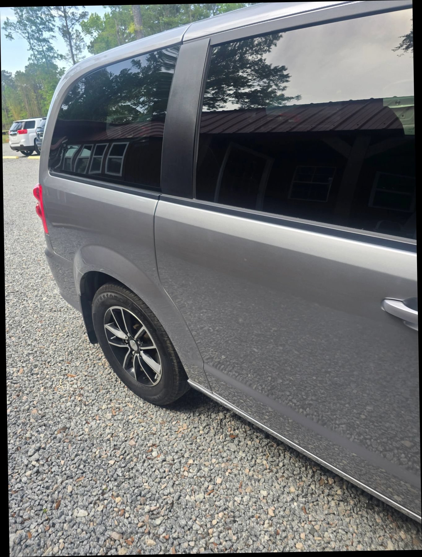 Used 2019 Dodge Grand Caravan SE FWD image 5