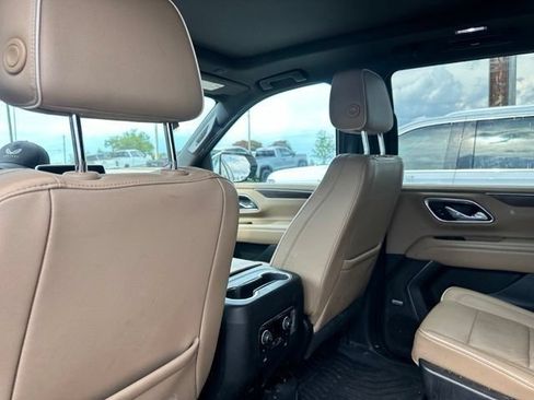 Used 2021 Chevrolet Tahoe Premier w/ Premium Package RWD image 28