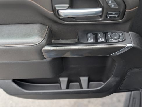 Used 2022 GMC Sierra 2500 AT4 w/ Snow Plow Prep/Camper Package image 26