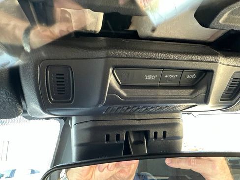 Used 2025 Jeep Wrangler Sport AWD/4WD image 25