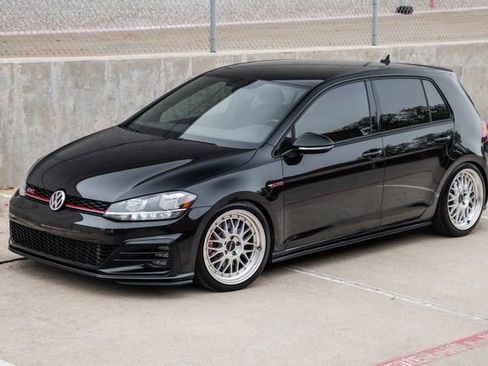 Used 2021 Volkswagen Golf S image 35