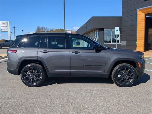 New 2025 Jeep Grand Cherokee Limited w/ Trailer Tow Package image 3