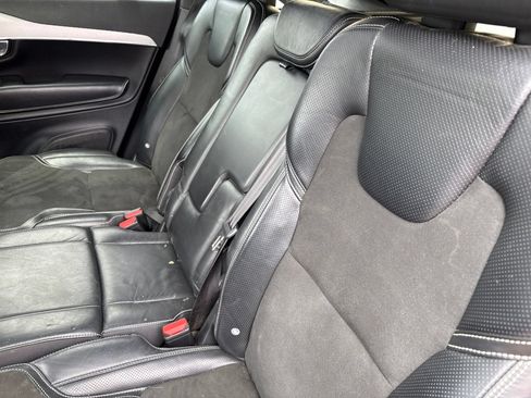 Used 2018 Volvo XC90 T5 R-Design w/ Convenience Package FWD image 20
